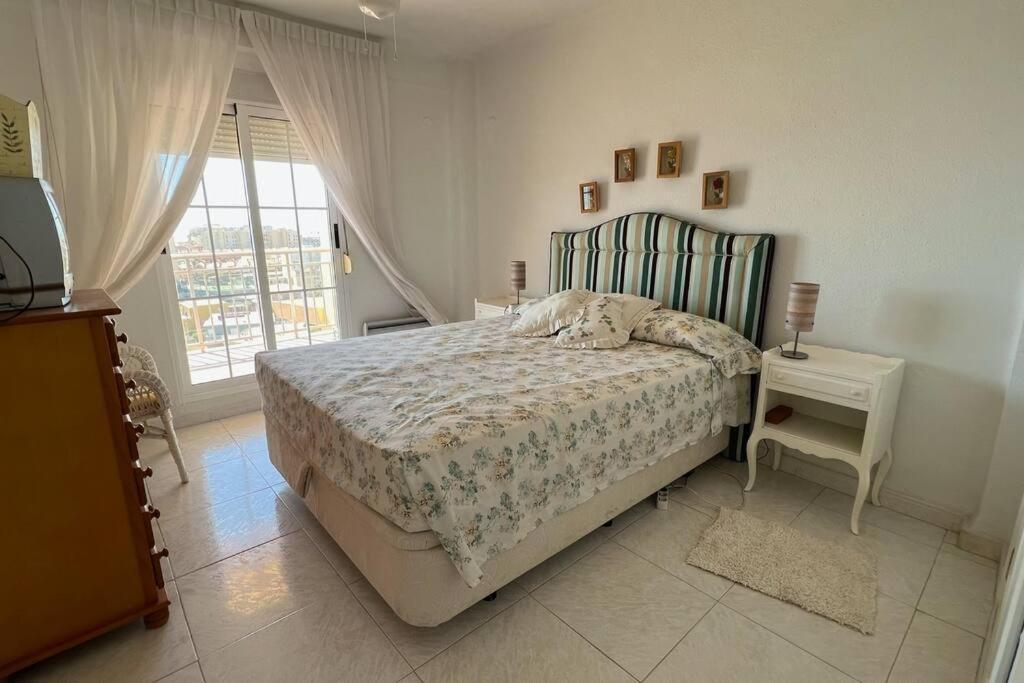 Apartamento Con Acceso Directo A La Playa Apartman Valencia Kültér fotó
